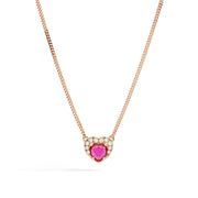 Gioiello collana unisex in oro rosa, con ciondolo a cuore, rubino sintetico e diamanti, ideale per occasioni speciali.